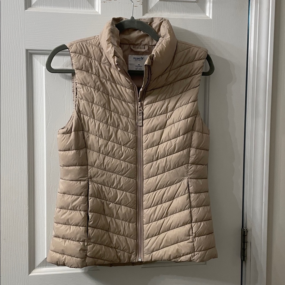 Old Navy Active Beige Quilted Vest